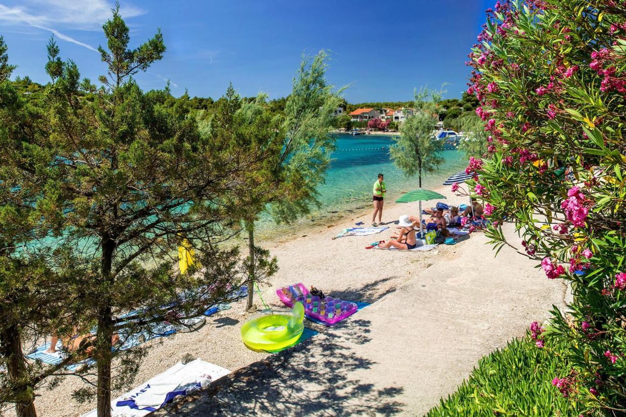 Apartments By The Sea Grebastica, Sibenik - 4881 Baselovici Exterior photo