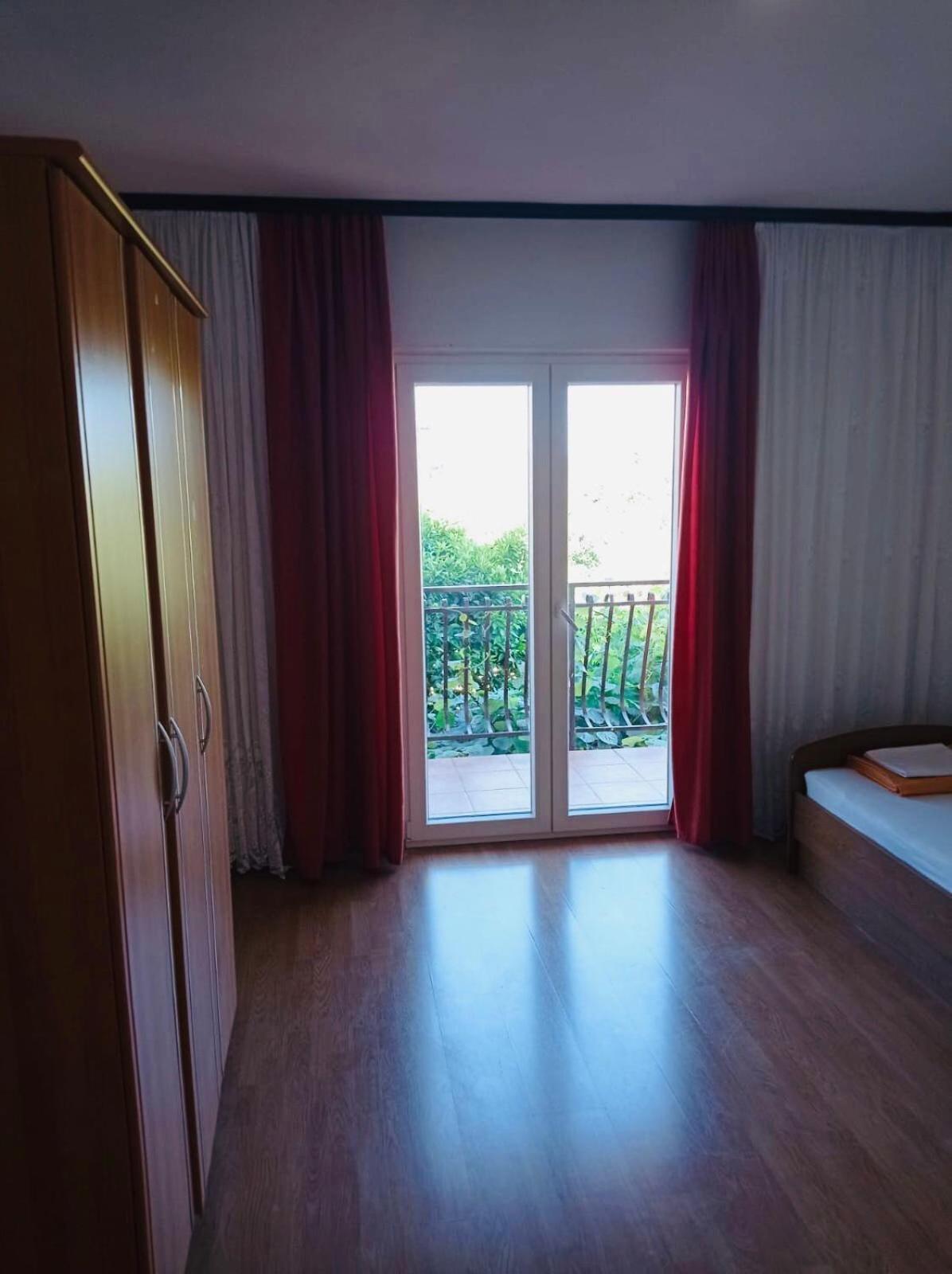 Apartments By The Sea Grebastica, Sibenik - 4881 Baselovici Room photo